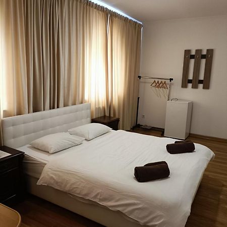 Mirage Chernivtsi Exterior foto