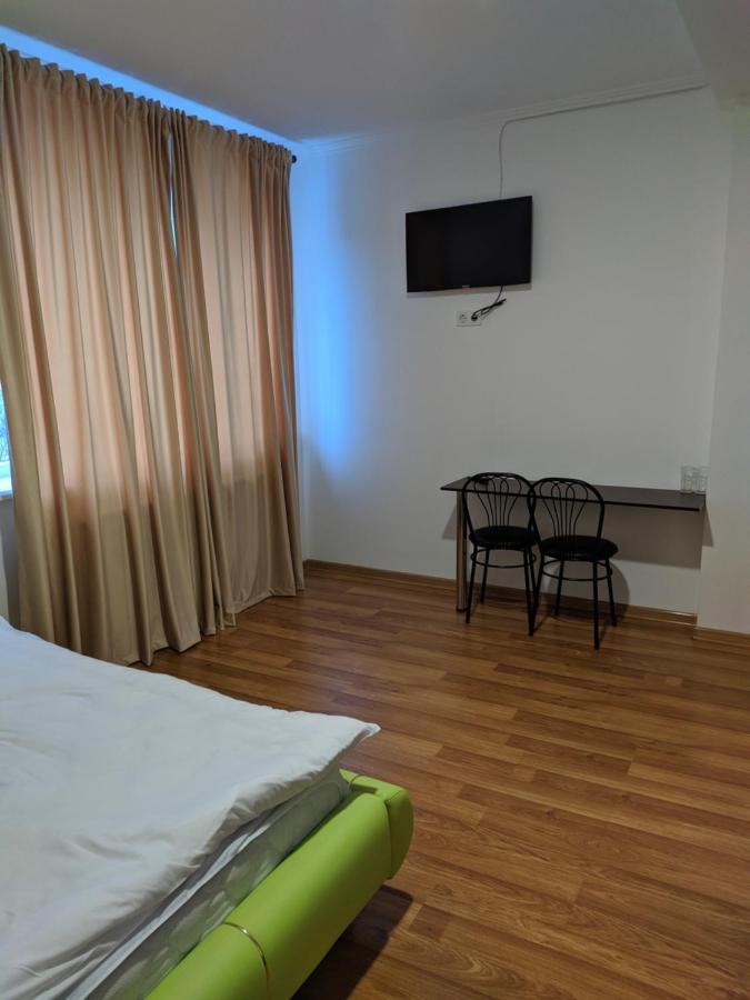 Mirage Chernivtsi Exterior foto
